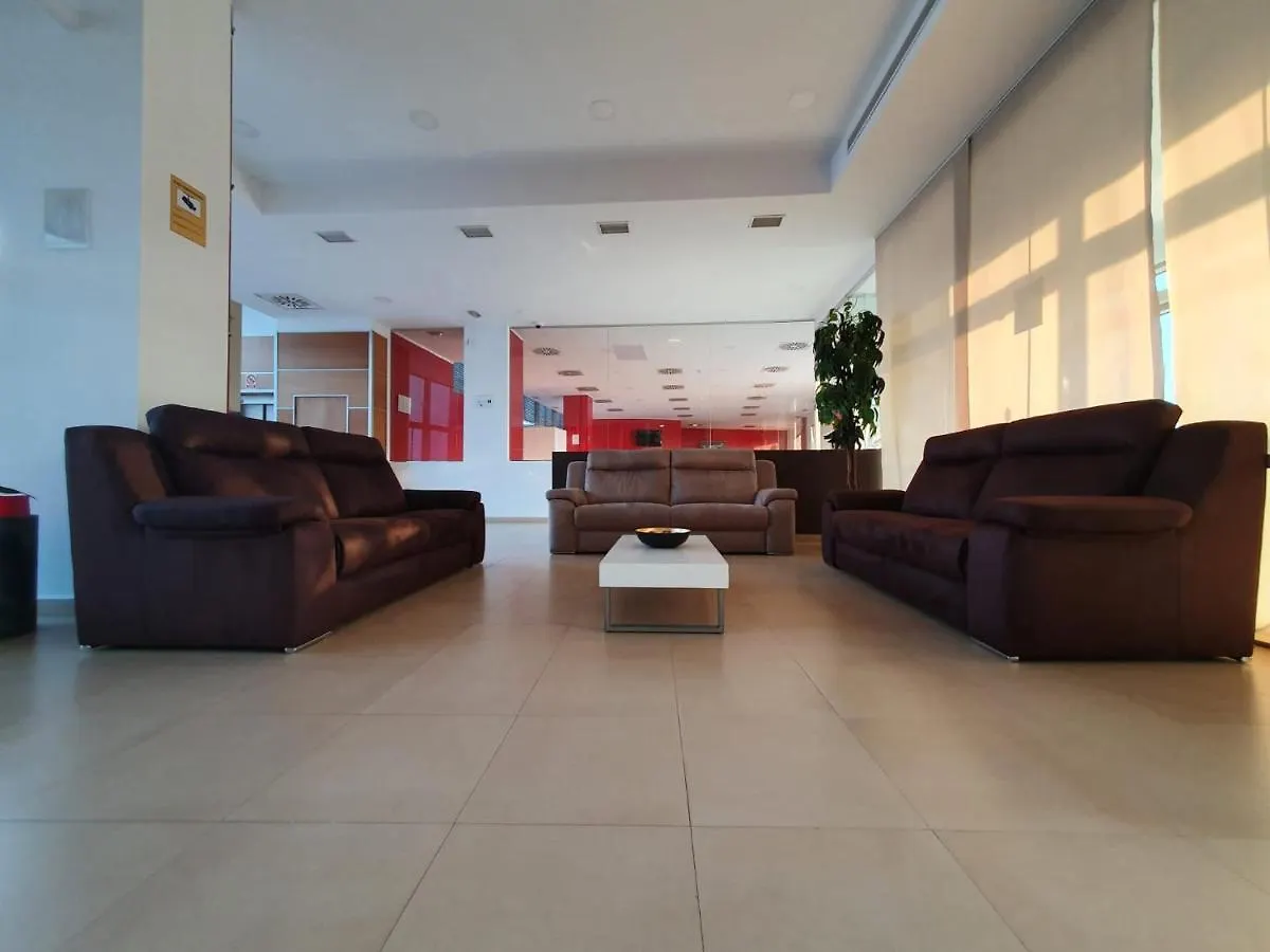 Iberflat Vega De Triana Apartment Camas
