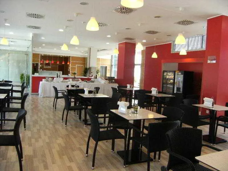Iberflat Vega De Triana Apartment Camas